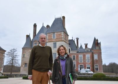 des travaux au chateau de la bussiere bertrand et laurette b 4654717 1